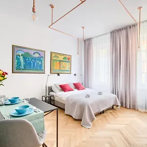 P&o Serviced Old Town Square Apartamento